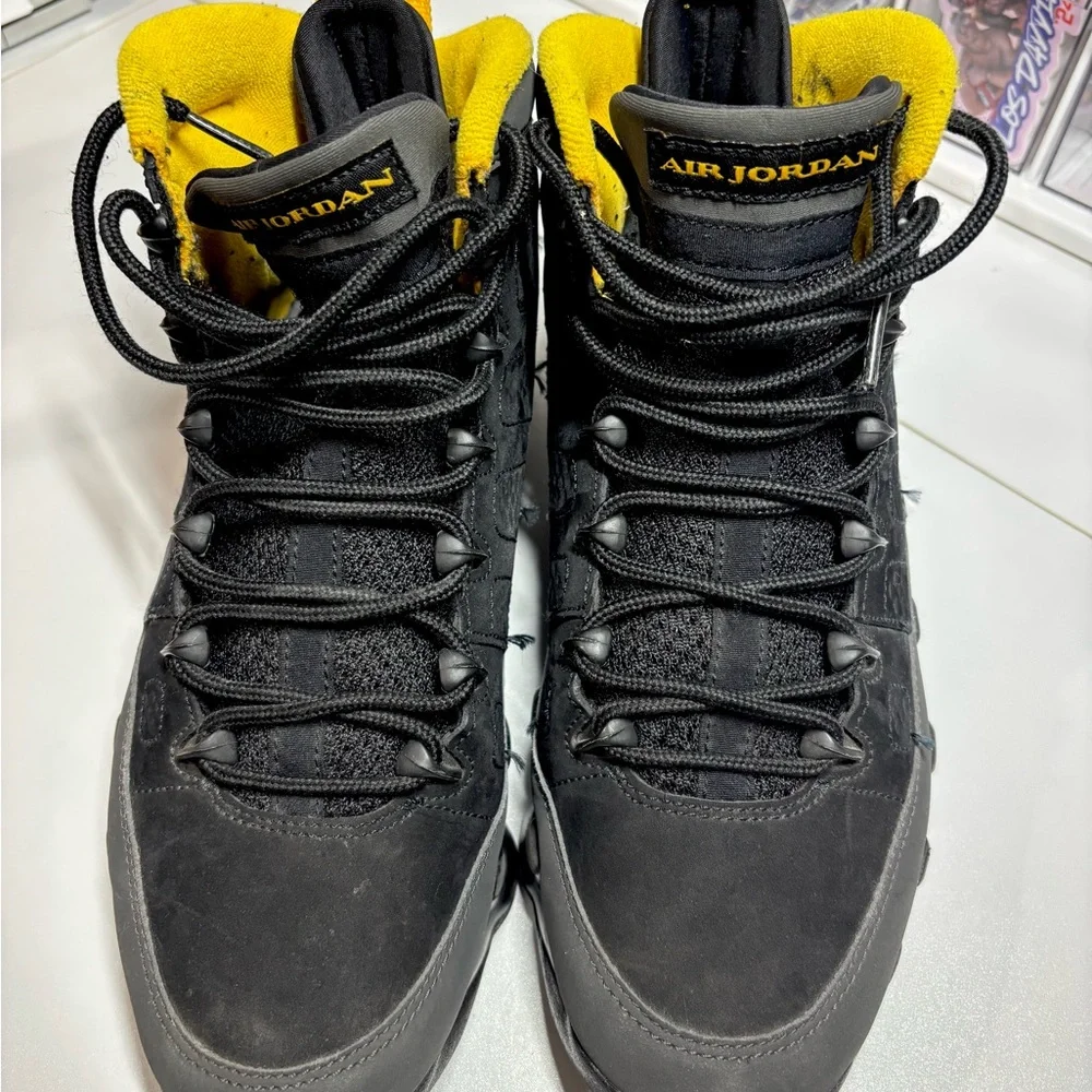 Jordan stylish black